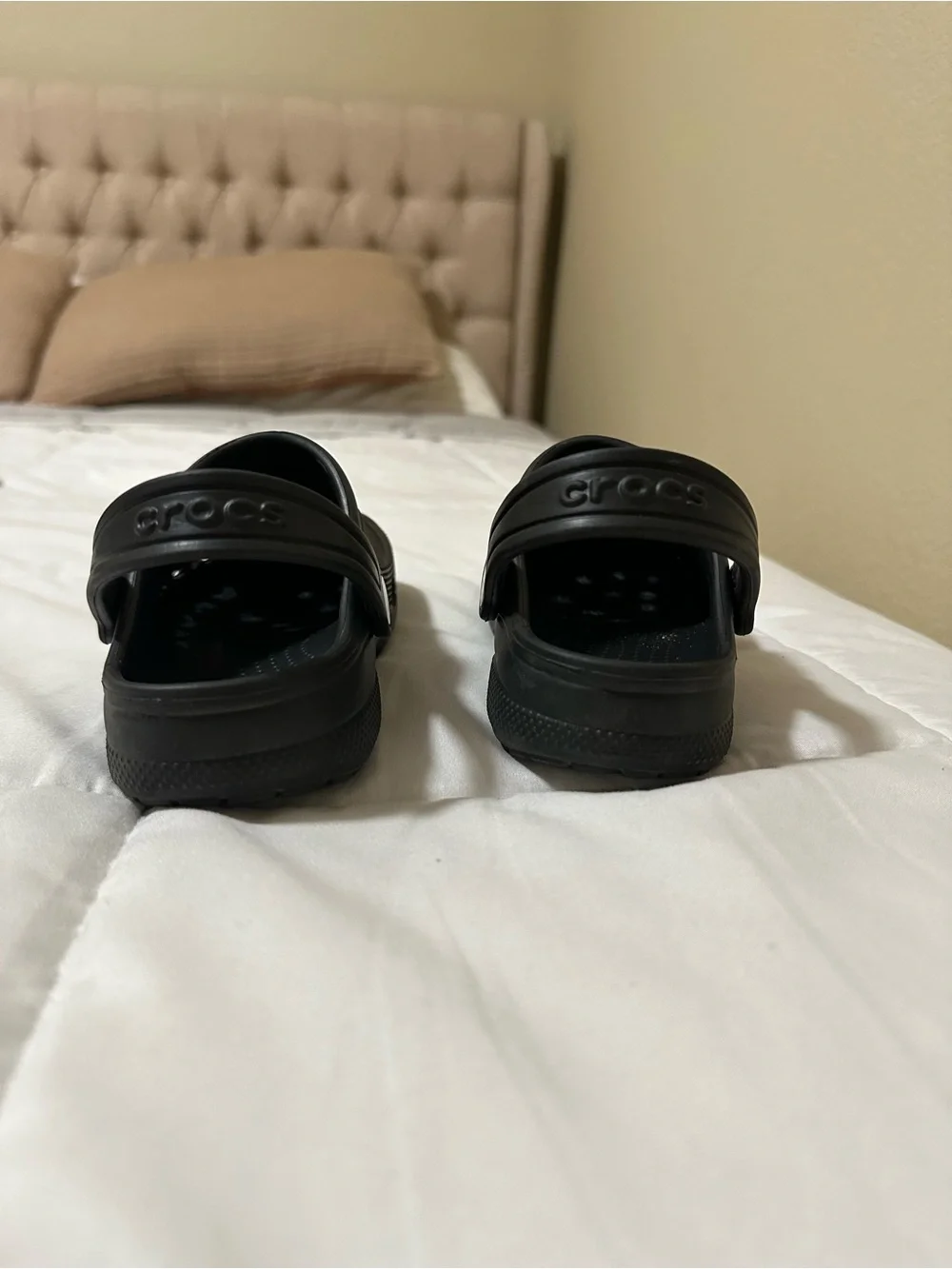 CROCS comfortable black